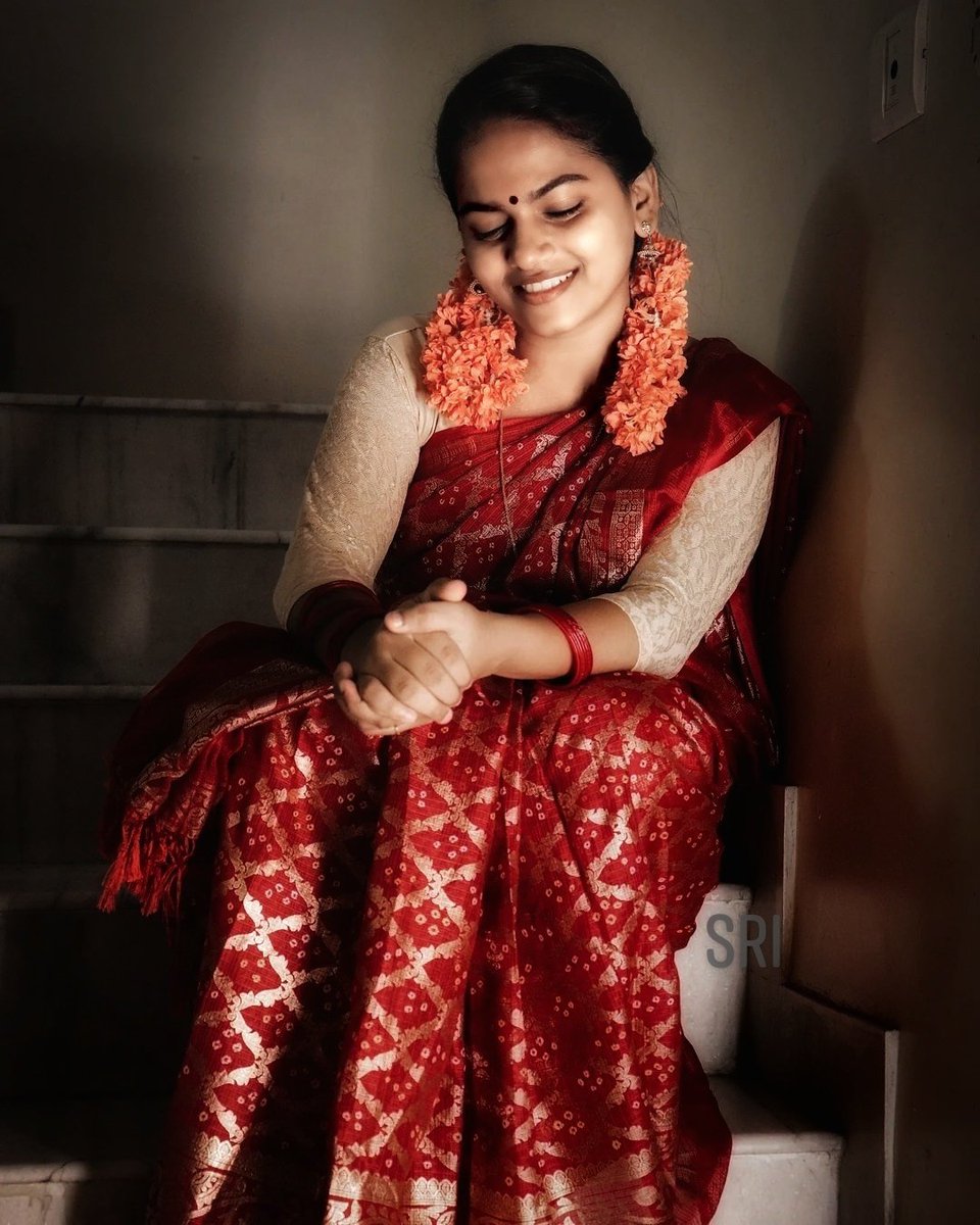 i_akaran's tweet photo. என் வாழ்வின் தீராத தேடல் நீ
என் வாழ்வின் தீராத கவிதை நீ
என் வாழ்வின் தீராத அழகி நீ
என் வாழ்வின் தீராத காதல் நீ
என் வாழ்வின் தீராத காமம் நீ

என் வாழ்வின் அனைத்தும் தீராமல் தந்த நீ.. நீ மட்டும் தீர்ந்து போனது ஏனோ ??

🚶🏻‍♂️🚶🏻‍♂️ https://t.co/rRFSZ04hin
