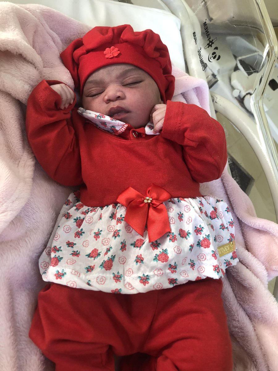 _KanandaXavier's tweet photo. Minha filha parece uma boneca Bratz bebê ❤️ https://t.co/Ru6mV7711f