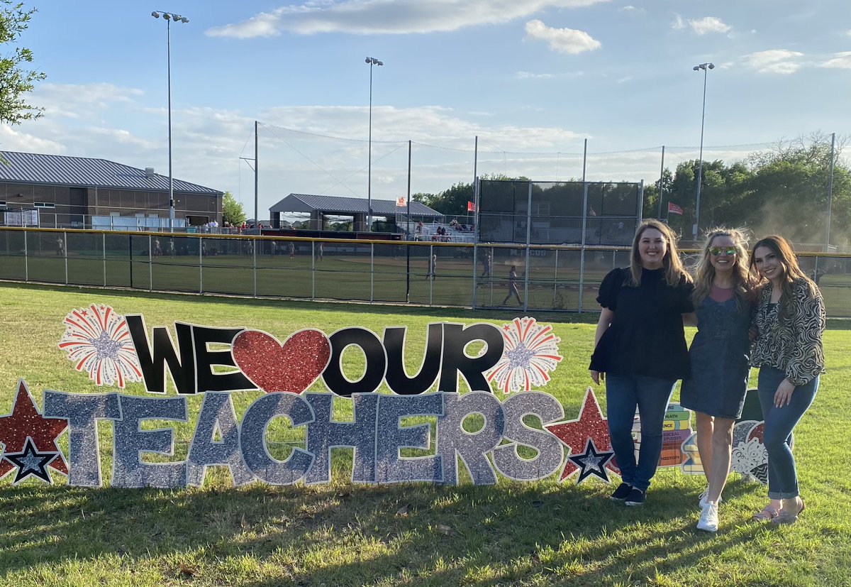 Thank you <a href="/MarcusSoftball/">Marcus Softball</a> for a fun Teacher Appreciation Night! We loved cheering for our girls! ❤️🥎 #M9RoundingUpTheBest