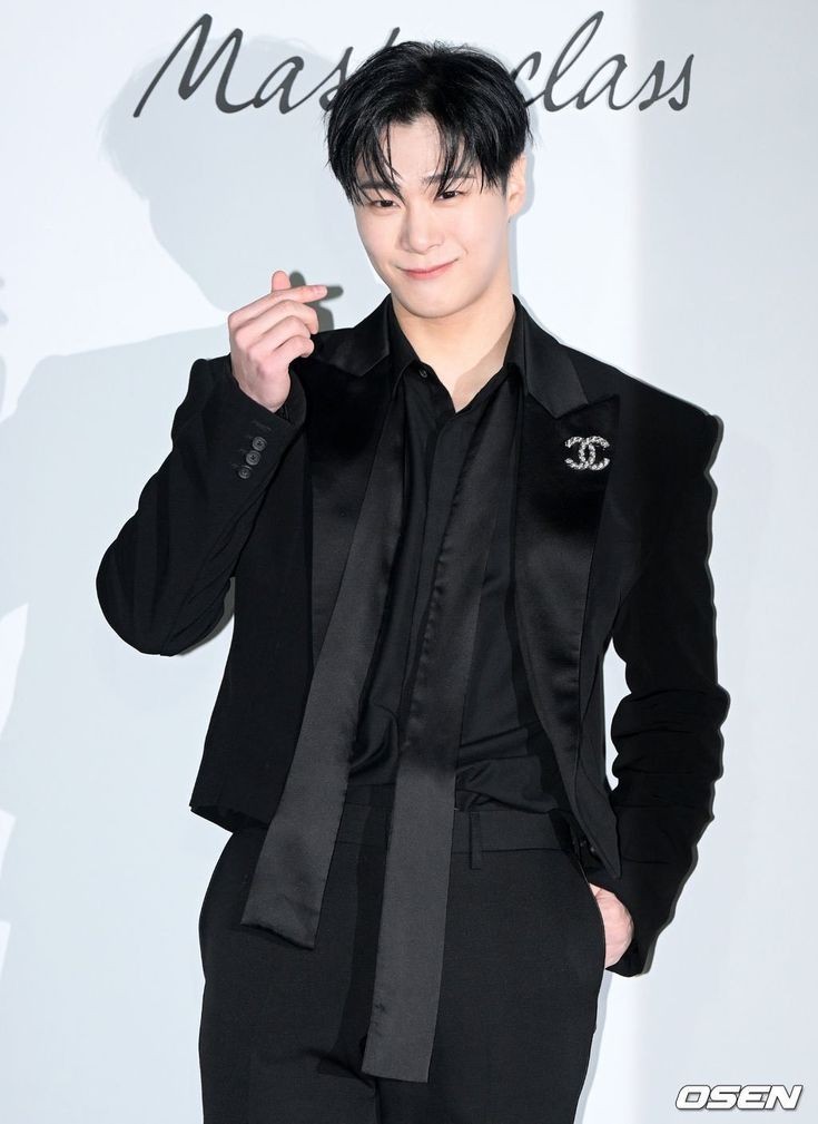 Rest in Love, Moon Bin 🥀🤍 

You will always be the brightest Moon in the sky, Bin 🌙🤍