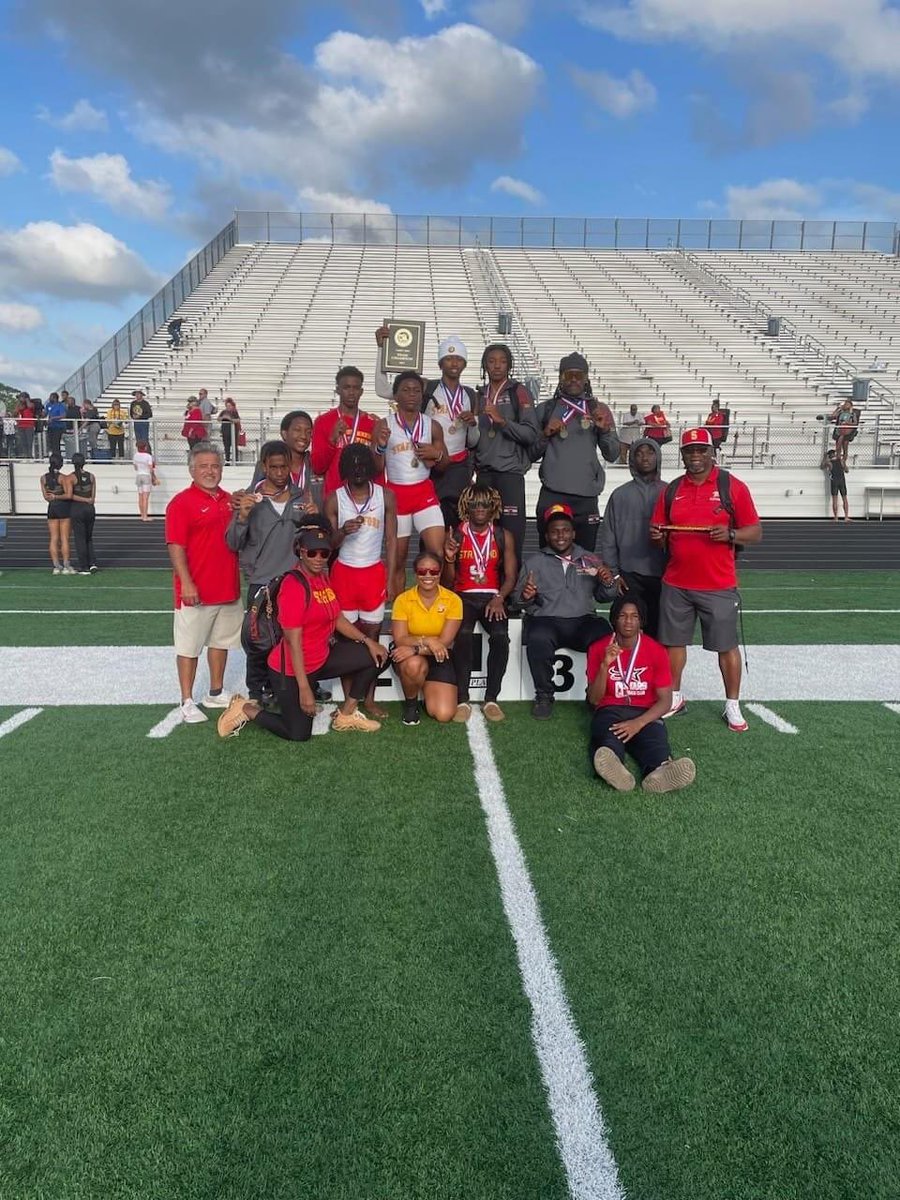 SMSDHigh's tweet photo. Congrats to the boys’ track team. Area team champs with the regional track meet up next week. #SpartanPride https://t.co/zvjWptMhrA