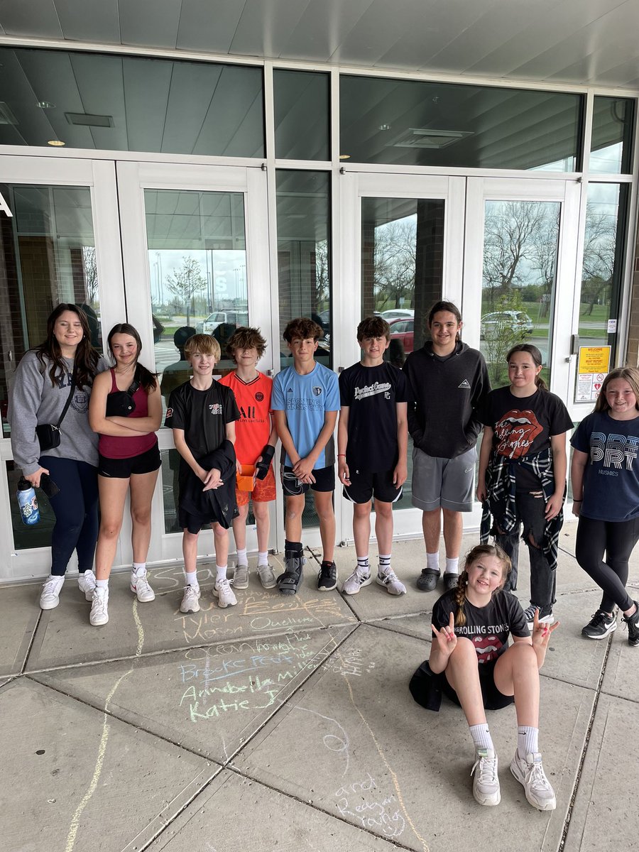 Mrs. Ginavan tweet media