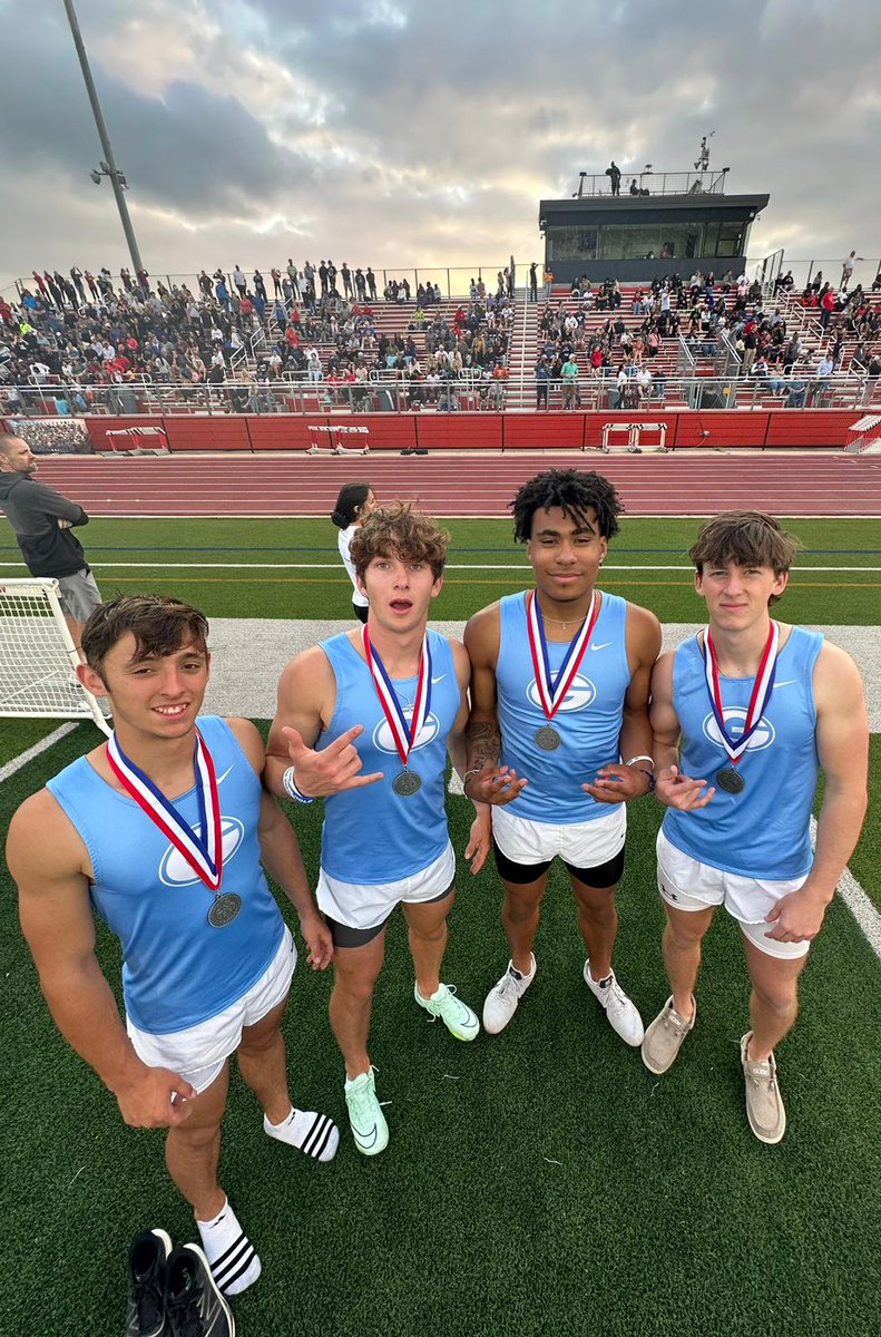 GtownTrack's tweet photo. The 4x200m relay team qualifies for regionals and grabs the 🥈.  Marquis Dominguez ➡️ Andrew Lesieur ➡️ Gavin Callaway ➡️ Mason Goggans = FAST.  #GeorgetownSpeed https://t.co/ccPb8NfNKg