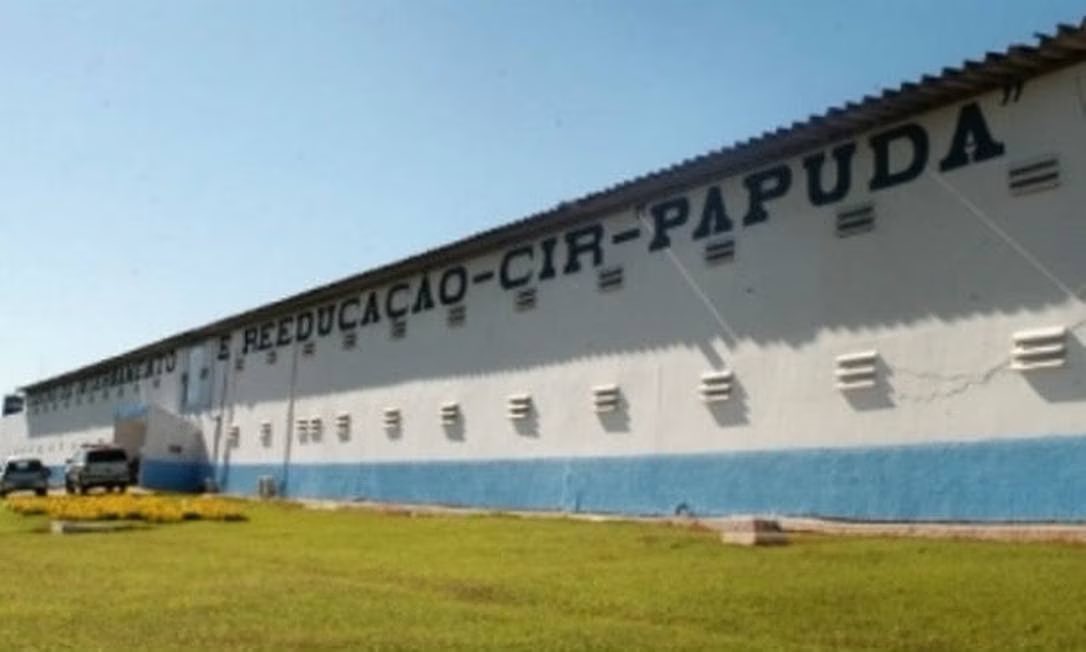 Ex-futuro presidiário Mula, seja muito bem-vindo a sua nova casa, o palácio da Papuda!