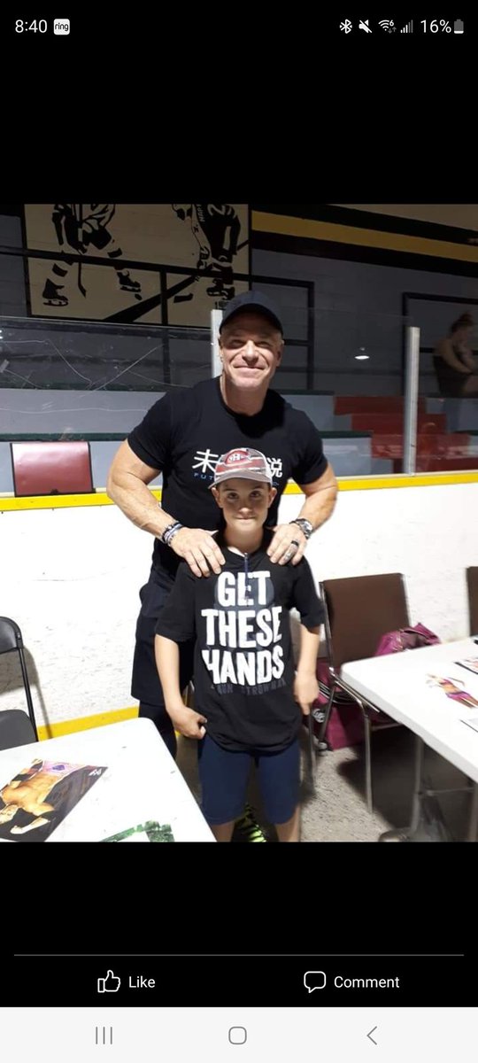 AutumnPearce19's tweet photo. @RealBillyGunn found this old photo my son is almost 6ft tall now. How time flies. https://t.co/17Uy9qhwJF