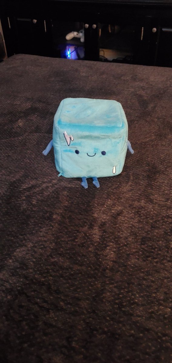JUROMARU04's tweet photo. Forgot to post Meltie a few weeks back. Livin that Ice Cube life Stay Chillin
@cubemelt #meltie #cubemelt https://t.co/LLNCZ5cjq8