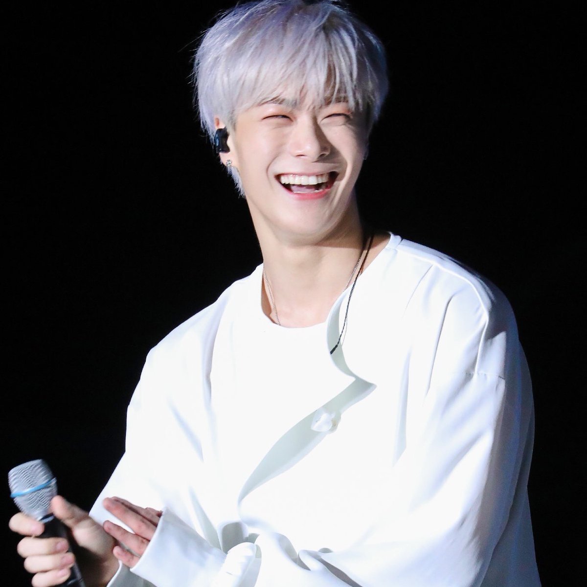 MoonBinnie25's tweet photo. I love you forever and always https://t.co/lxbroCLa7m