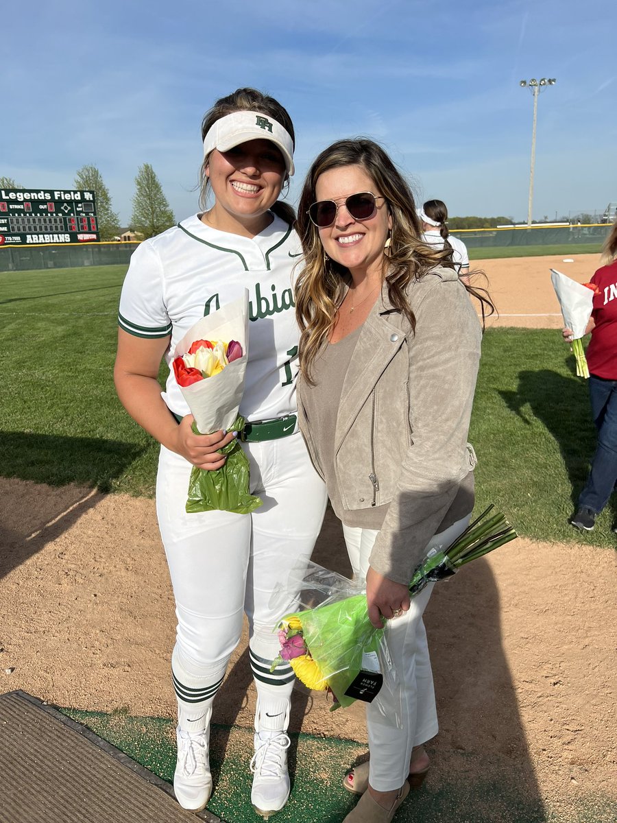 Congrats, sweet Eliza! I can’t wait to cheer you on as you move to the next chapter. TY for inviting me. #proudteacher #PHHS <a href="/PHHSAthletics/">Arabians Athletics</a>  #Senior2023