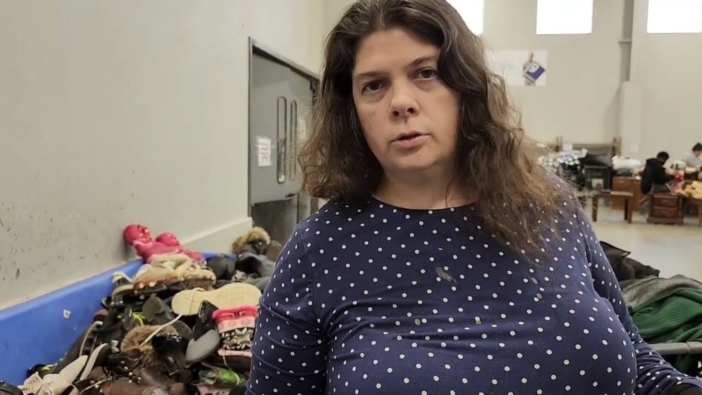 aBrownPatriot's tweet image. youtu.be/BBqNQQWr0dw We started picking up used shoes again to resell. ukay shoes is the best.

#thrifthaul #thriftedshoes #ukayukay #ukayukayvlog