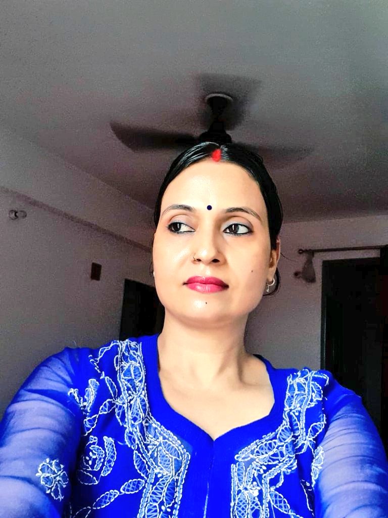 I_am_Shikhaa's tweet image. नागेंद्रहाराय त्रिलोचनाय भस्मांग रागाय महेश्वराय ।
नित्याय शुद्धाय दिगंबराय तस्मे न काराय नम: शिवाय: ॥

मंदाकिनी सलिल चंदन चर्चिताय नंदीश्वर प्रमथनाथ महेश्वराय ।
मंदारपुष्प बहुपुष्प सुपूजिताय तस्मे म काराय नम: शिवाय: 

राधे राधे 🙏

हर हर महादेव जी 🙏🙏

सुप्रभात 🙏
#BlueTwitter