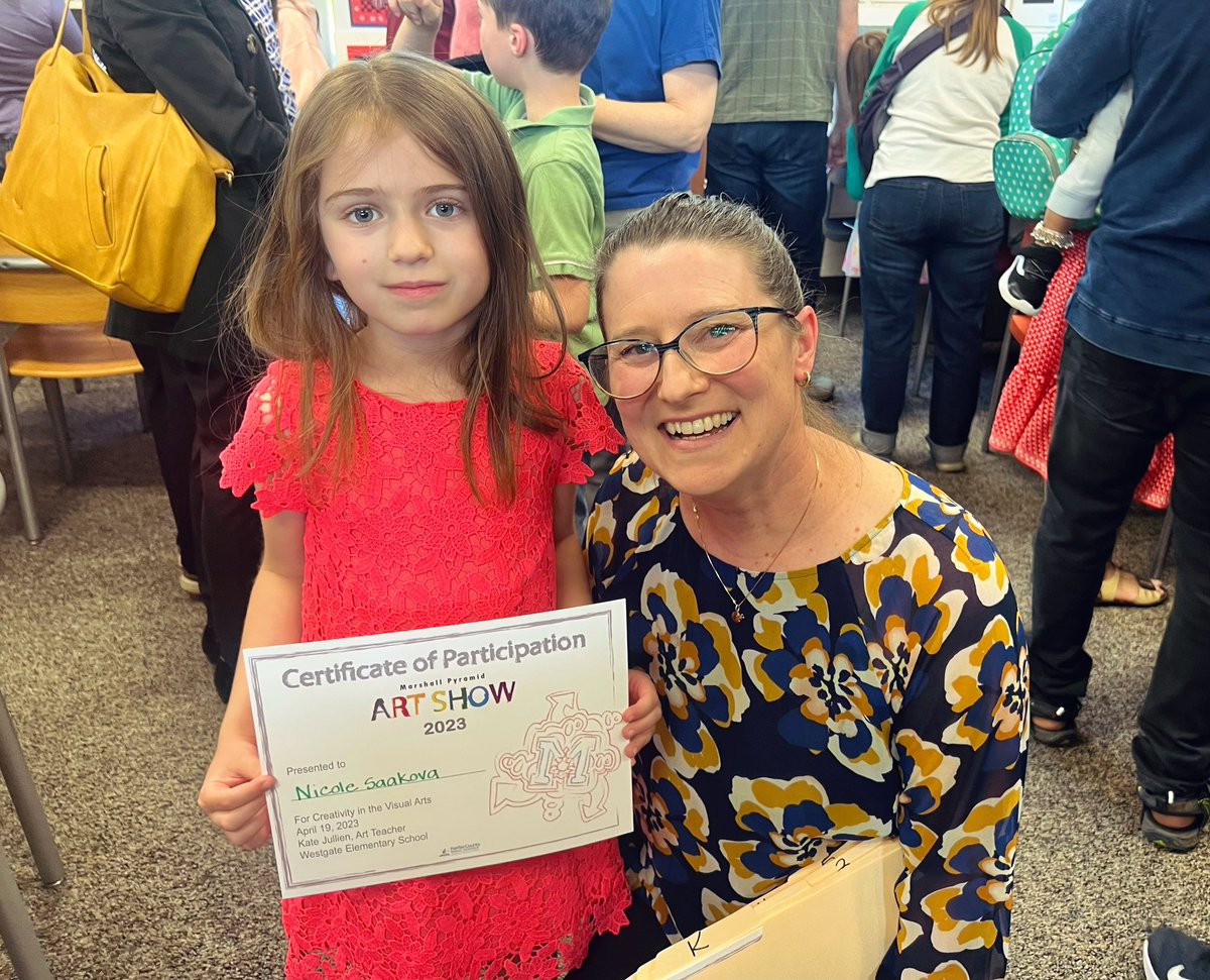 Hallie Demetriades tweet media