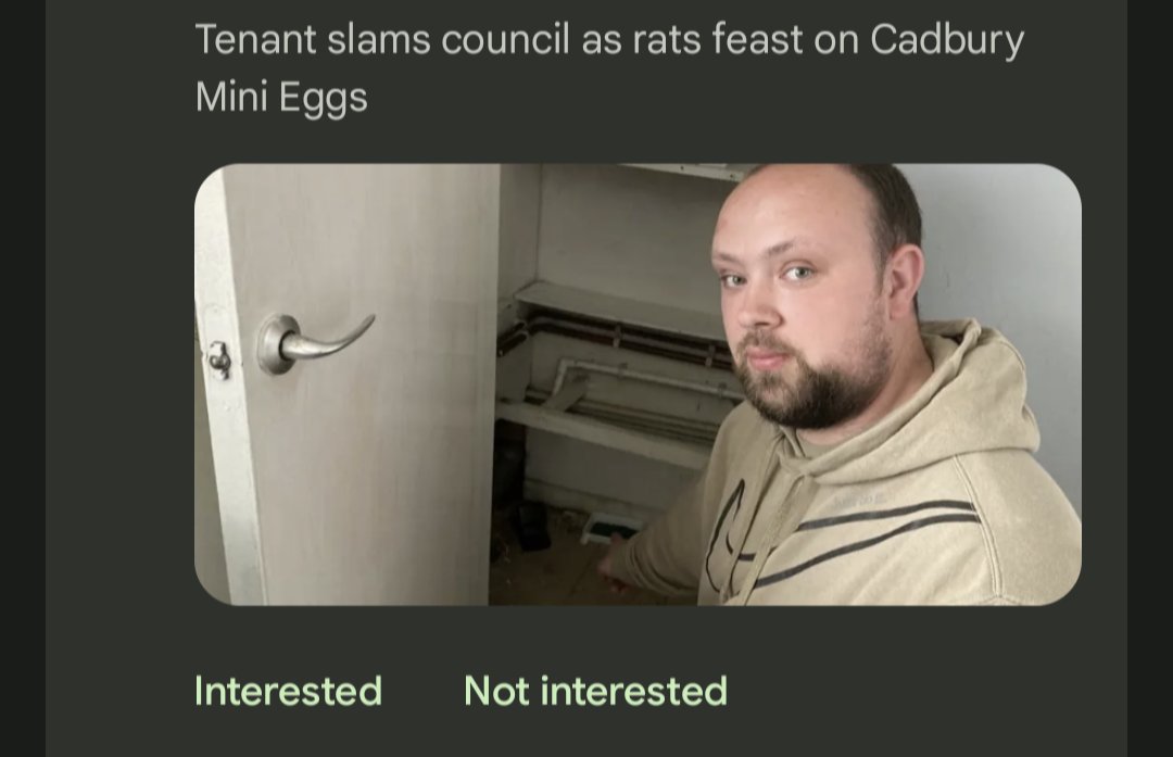 Its not my fault :') mini eggs are just so tastey !! ! Not sponsored (pls sponsor me cadburys i luv minieggs) ANYWAY !! ! im streaming tomorrow :DD gonna be crocheting approx 13 hours from this tweet!! ! :DD