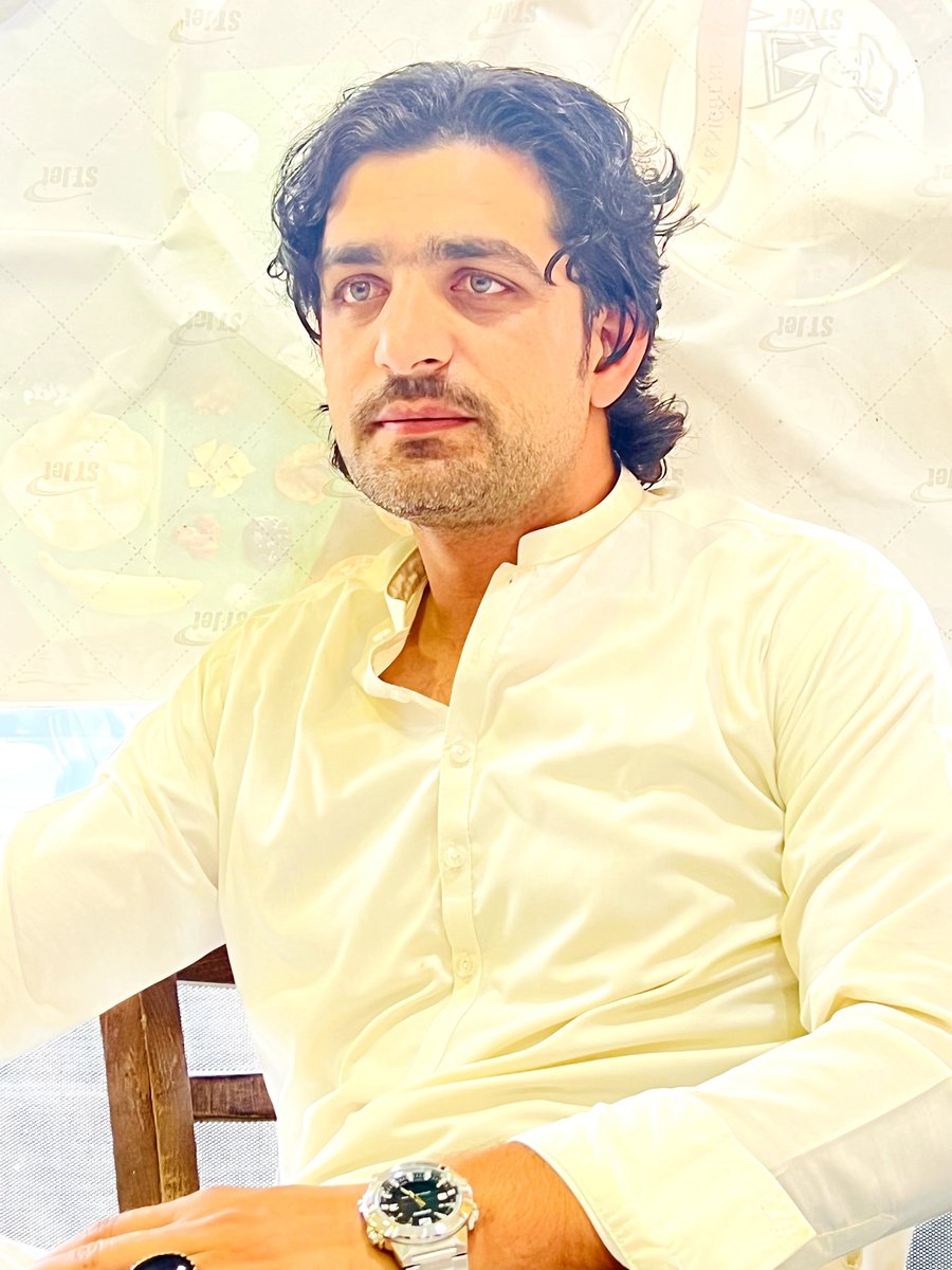 Muhamma40456331's tweet photo. د خوشحالې قِسمت مې نشته
غم مې د زړۀ پۀ سر خېمې وهلې دینه
#ټپه https://t.co/1b7aFQxuAI