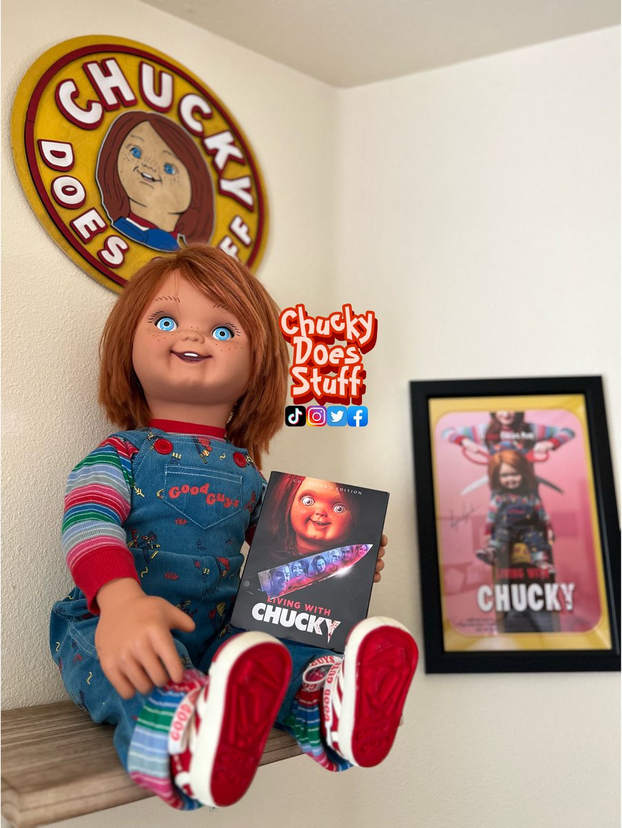 ChuckyDoesStuff's tweet photo. Chucky got his copy of Living With Chucky by @kyraegardner It’s definitely worth a watch!

#chucky #trickortreatstudios #scary #scarymovies #childsplay #childsplay2 #childsplay3 #brideofchucky #seedofchucky #curseofchucky #cultofchucky #chuckytvseries #livingwithchucky #film https://t.co/A7LElhU2Hg