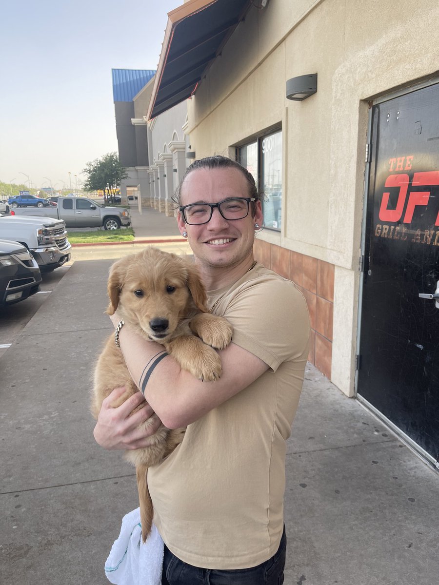evanblakesings's tweet photo. Y’all welcome Beau to the family 🎉 https://t.co/a0kP1rSEuy