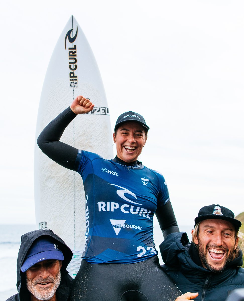 ripcurl's tweet photo. Tyler Wright goes back-to-back! 🔔
A special moment as the 2x World Surfing Champion rang her name into history for the second time earlier last week.
Tyler now sits at #2 in the World heading into the Margaret River Pro. #GoTyler https://t.co/BkEsikpnpu
