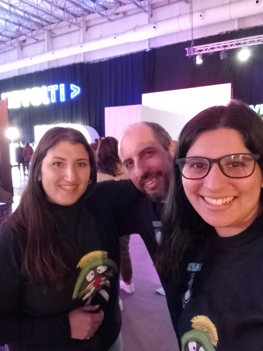 Samiirongo's tweet photo. ESPEJOS MUTANTES llegó a @TecnopolisArg #ITJoven junto con 
@benroberto y @ungsoficial https://t.co/W57GgUrAuz