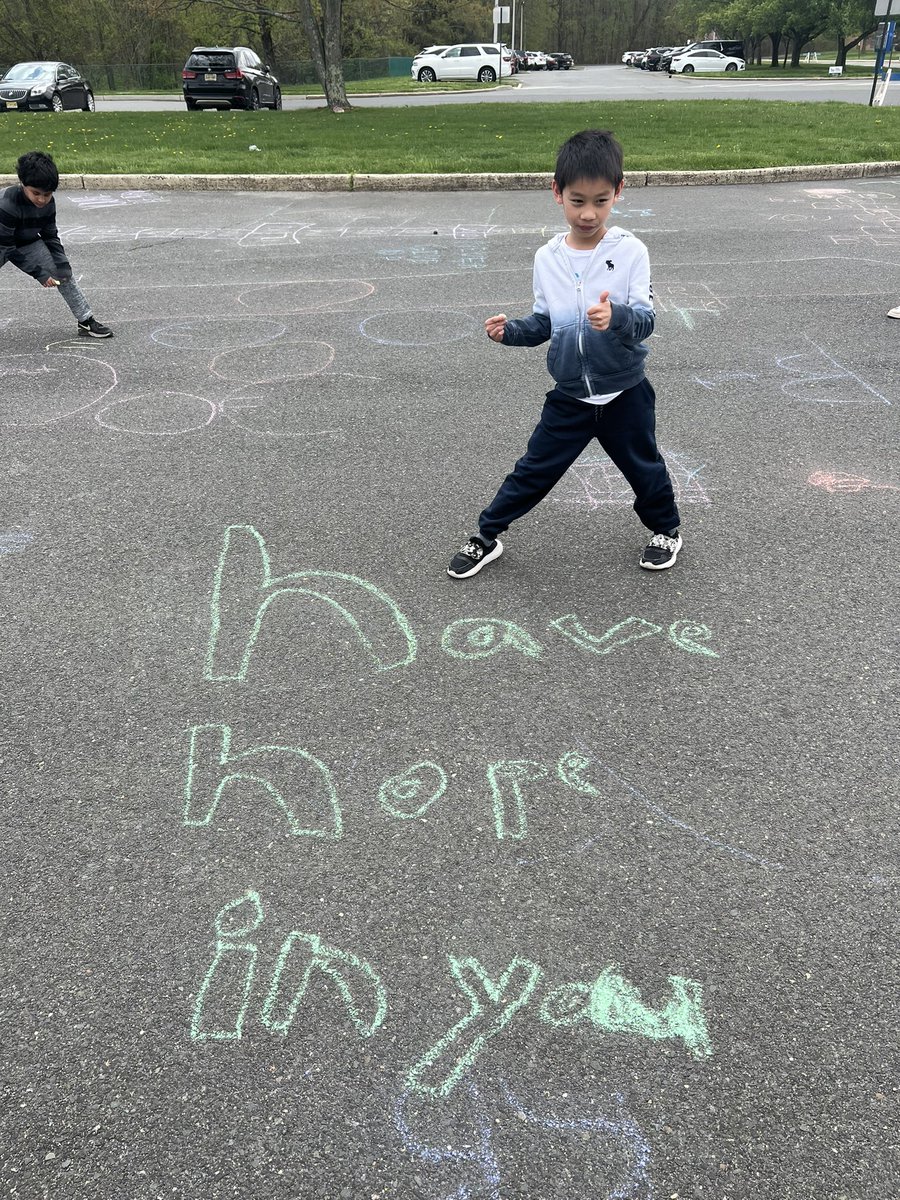 ms_devitto's tweet photo. We had a great time at “Chalk the Walk” for disabilities awareness month. The kids wrote positive messages with chalk provided by S.C.O.P.E! #disabilityawareness #inclusion @MTPSNJ @RobertsvilleES https://t.co/Qv86NlR1pn