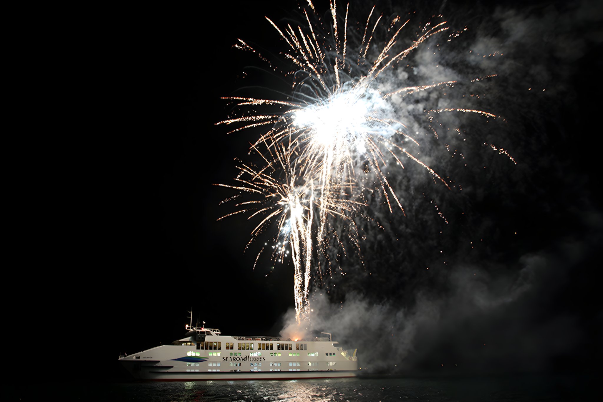 Searoad Ferries on Twitter "🎆 Watch the fireworks at Queenscliff Pier
