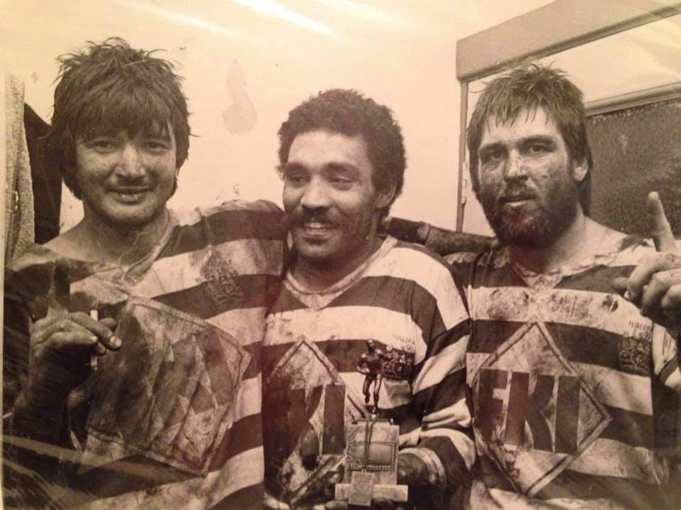 #FAX150 #OnThisDay in 1986 | Halifax secured First League Title in 21 years after 13-13 draw with <a href="/FevRoversRLFC/">Featherstone Rovers</a> at Thrum Hall 🔵⚪️🐾 

A famous afternoon for the blue and white army that has gone down in folklore (just don't mention the timekeepers watches 👀)

CHAMPIONS!!! 🏆