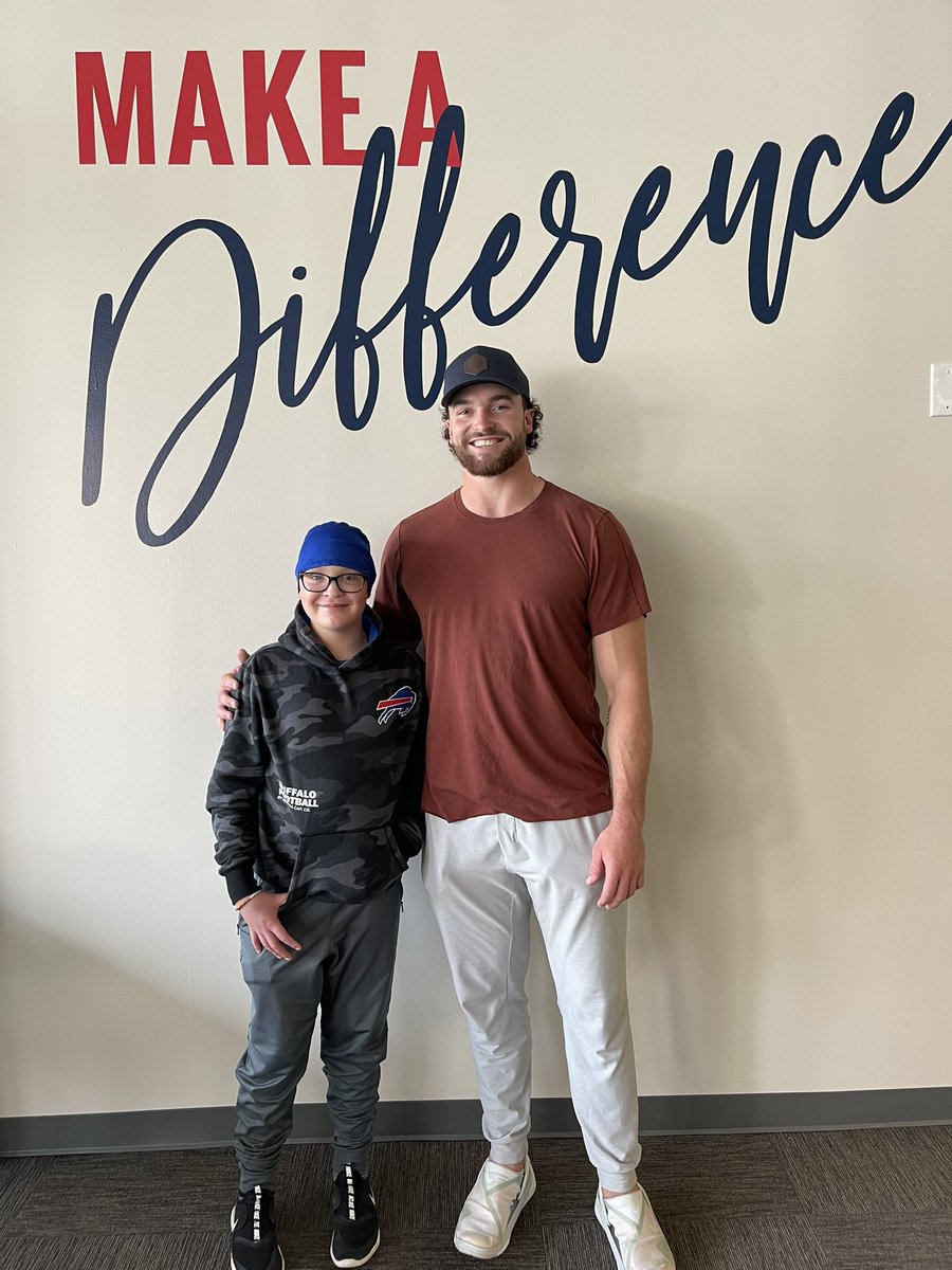 PUNTpedcancer's tweet photo. Inspiration walked right through our front door twice today. Welcome back Dawson Knox and thanks for showing us what perseverance and graciousness look like, Colt and Christina Matz. We are with you every single step of the way. #PUNTFamily #COLT45Strong 💛🎗 #differencemakers https://t.co/r4rf3wgm7l