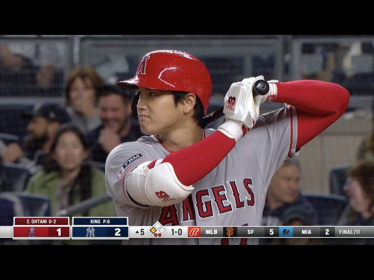 ToshimiAZ1111's tweet photo. 大谷君頑張れ❗️
#大谷翔平 #二刀流#大谷選手 #野球 #工
ンゼルス#Baseball#Angels #Ohtani
#OhtaniShohei #Shoheiohtani #angelsstadium #thehaloway #LAA
#LAangels #MLB #Anaheimangels
#Twowayplayer #pitcher #Angelsgame https://t.co/N0dHDQOp5r