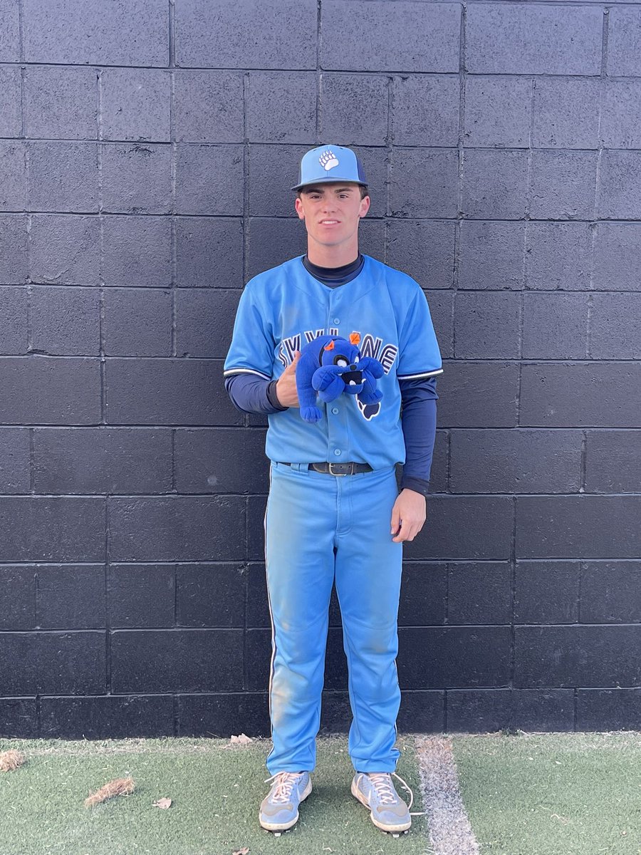 Grizz take game 1 against Hillcrest 14-9 after a massive comeback. @TaggartCaden was our BULLDOG POTG! He had a 3-4 day at the plate with 2 doubles and 4 RBI. The series will finish tomorrow with a DH @ Melaleuca Field.