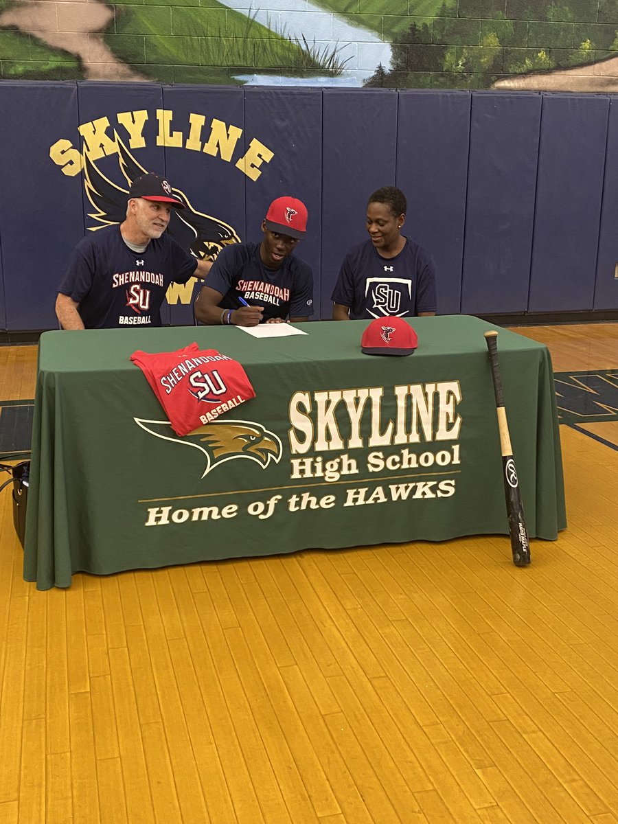 MtVistaGovSch's tweet photo. And, it’s official!  Samuel Barber is the newest to the #SUHornets family!!  Baseball and engineering, outstanding!! https://t.co/ipSn7mfdNc