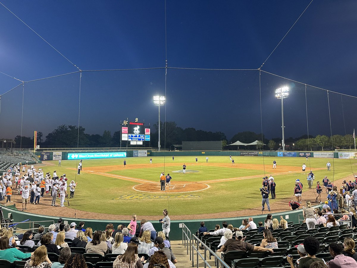 toddcstacy's tweet photo. Fun night at Riverwalk Stadium in Downtown Montgomery at the legislative softball game. The Senate defeated the House for the second straight year in the “Battle of Goat Hill.”

But the ASU drum line and Honeybees dance squad stole the show. 

#alpolitics https://t.co/MUwhbn7n04