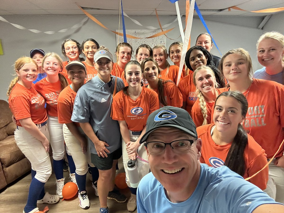 Thank you <a href="/michaellwalker5/">Michael Walker</a> for taking time to share a word with us before we embark on our post season run. ⚓️🔥

Good luck to <a href="/GulfportTennis/">Gulfport Tennis</a> as they take on OS tomorrow for South State!💙🧡

#believe #enjoytheride #AnchorDown