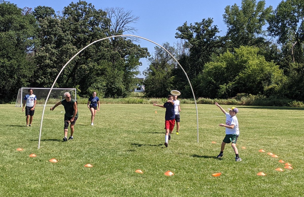 SPOpenUltimate's tweet image. Big news: goalty in Sun Prairie is BACK!  SP&apos;s weekly Saturday morning goaltimate game starts this Saturday, 4/22, from 9:30-11:00 AM at Creekside Elementary.  Players of all ages, backgrounds, and genders are welcome - and no experience is necessary!  #sunprairie #frisbee