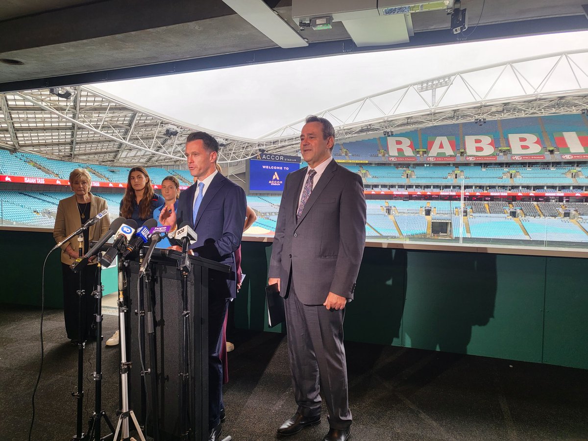 dollyybird's tweet photo. Premier Chris Minns is announcing the eastern grandstand of Accor stadium will be named after a female athlete @AAPNewswire #NSWpol https://t.co/KG8OL1FuGb