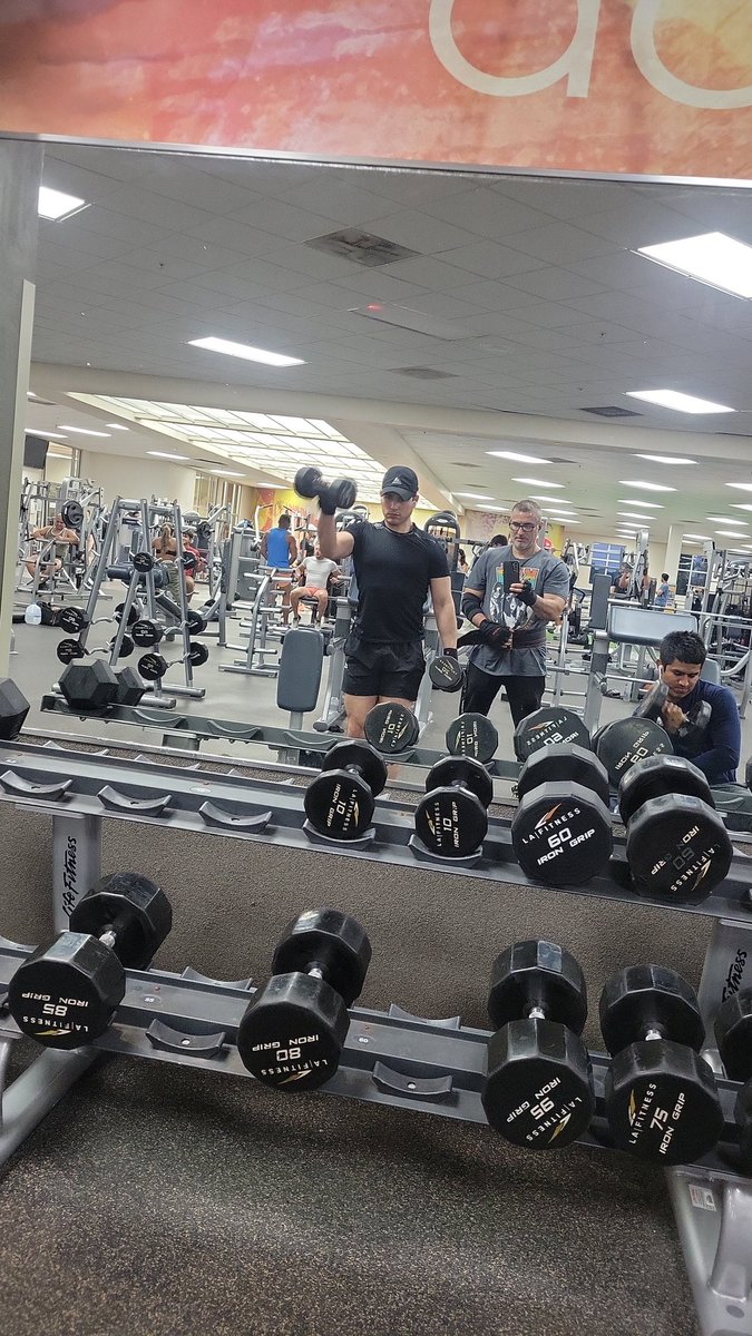 crespj21's tweet photo. Entrenando con mi cachorrito  

#gym #gymtime https://t.co/GRFFddYOMs