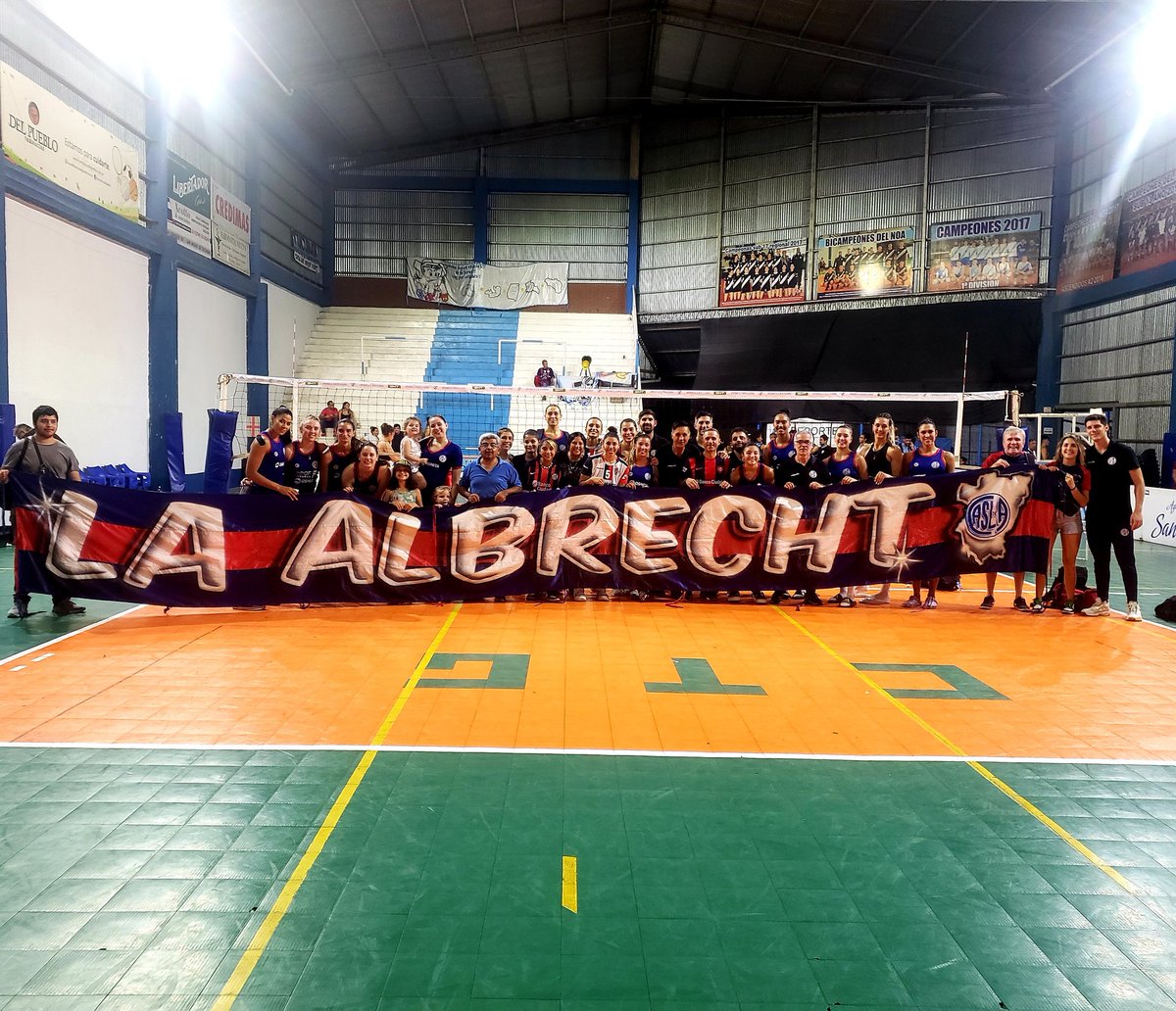 MarioAGallego's tweet photo. Muy Feliz aniversario @CASLATucuman 
Saludo a todos los Cuervos y Cuervas de Tucumán, y gracias x tanto acompañamiento 💙♥️ https://t.co/6clTUq2MDV