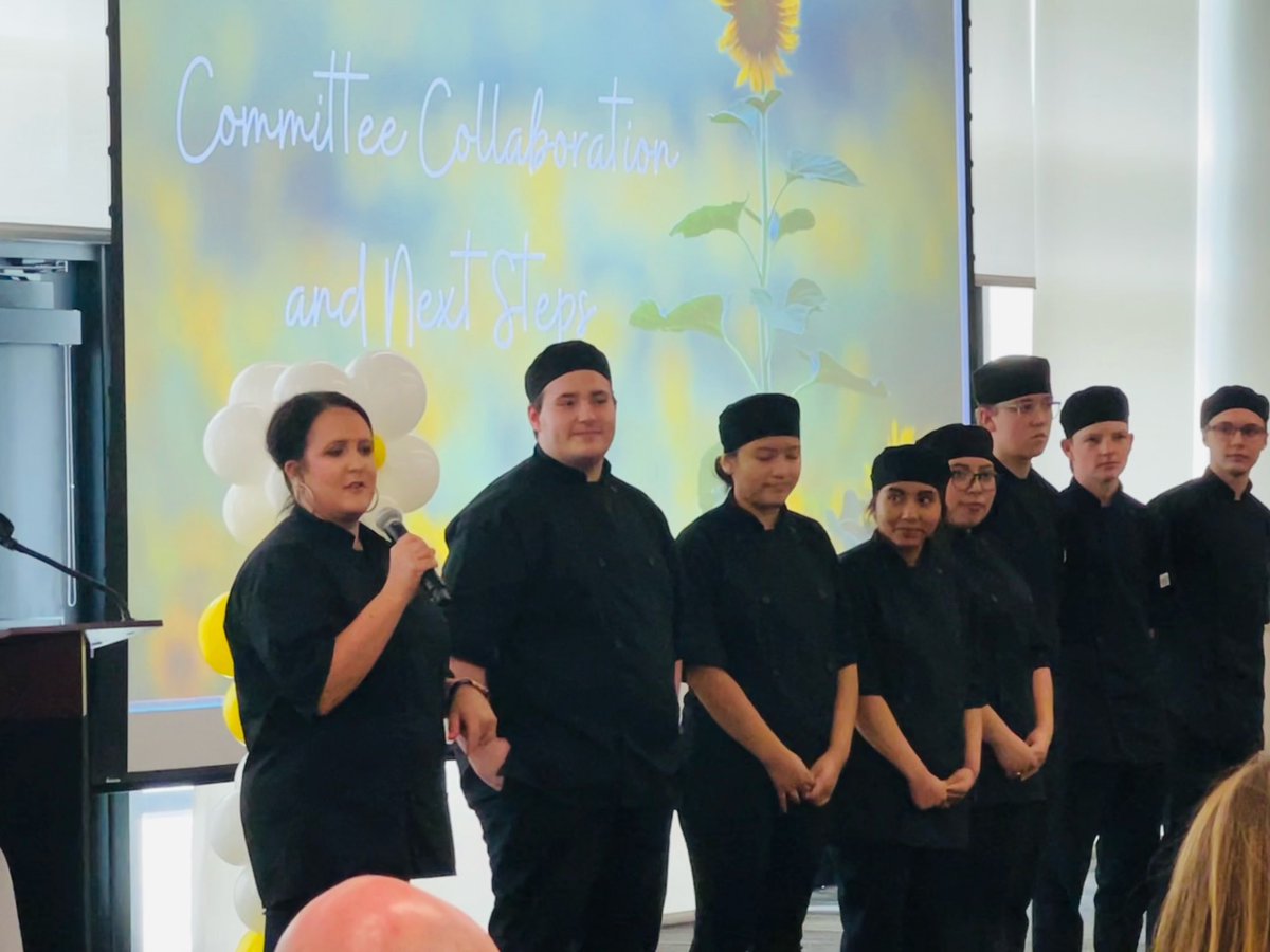 CulinaryArtsTHS's tweet photo. THS Culinary has been on a roll with providing service to the district but this time at the CTE Advisory Board Luncheon we brought cake! #preppedandserved #delicious @TISDTHS @TISD_CTE #weloveithere! https://t.co/f8aaoxBpfN