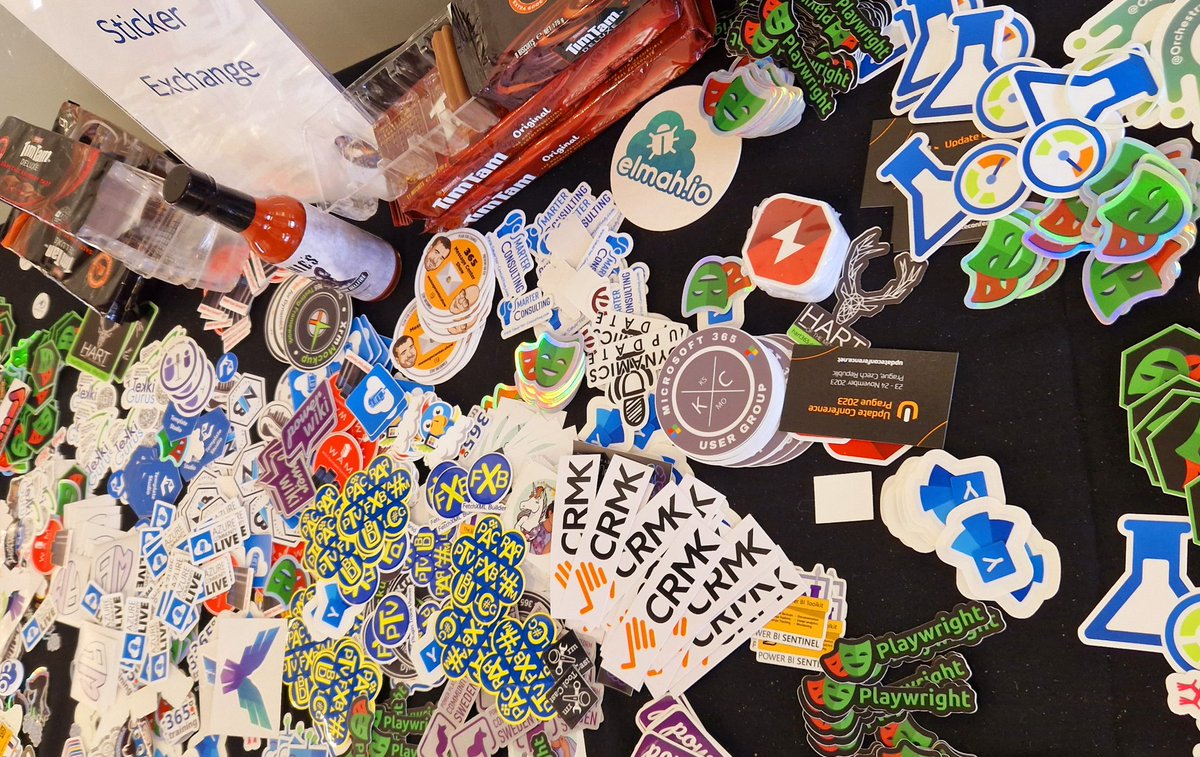 FetchXMLBuilder's tweet image. Thanks to my developer for putting me in this great table! 😍
Oh, both me and his other employer I see!
#MVPSummit