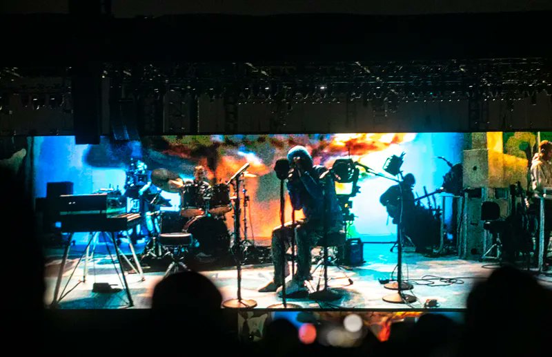 blondedblog's tweet photo. I understand not wanting to go through with an elaborate set dressing involving ice when you have a sprained ankle and multiple leg fractures, but I don’t think Frank Ocean’s audience should accept a full cancelation as the only plausible alternative. 

🧵/ https://t.co/wL626QETT2