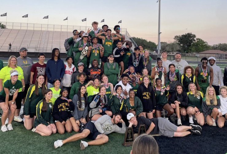 ECBucsProgram's tweet photo. 🔥🏴‍☠️EAST CHAMBERS🏴‍☠️🔥

Lady Bucs &amp; Buccaneers:
District Champs ✅
Area Champs ✅

Taking the world by storm and bringing home some new hardware!!🏆🏆

Congrats to the athletes and coaches that made it all possible!
@ECBucsTrack https://t.co/plGQDS9eHl
