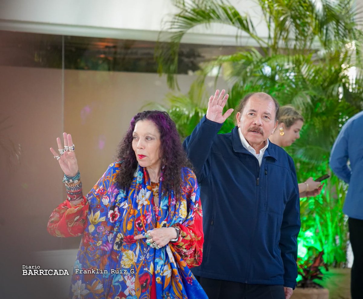 El Cmdte. Daniel Ortega siempre a sabido dirigir nuestro país con sabiduría y con mucho amor a la Paz al pueblo de Nicaragua en especial por eso es el líder indiscutible vamos por mas #LaPazNuestraVictoria
#PLOMO19
#RedFSLN