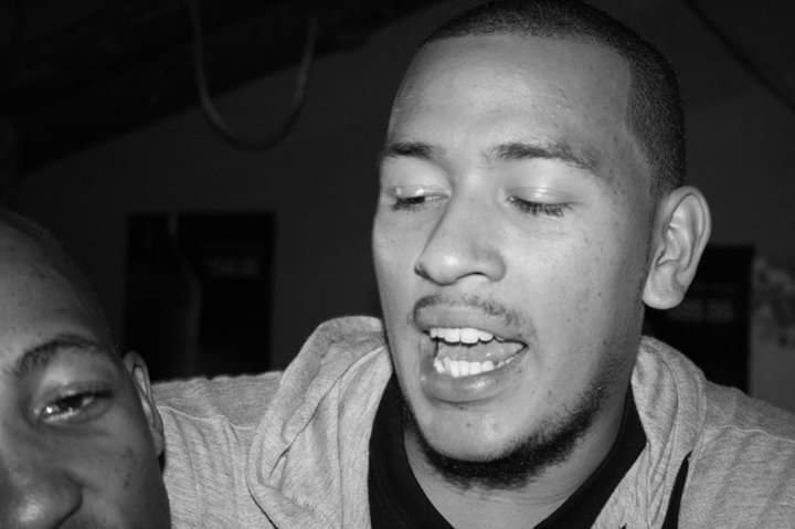 Subrocc's tweet photo. Facebook memories 💔 #AuthenticSunday https://t.co/L6Yu0JuTtv