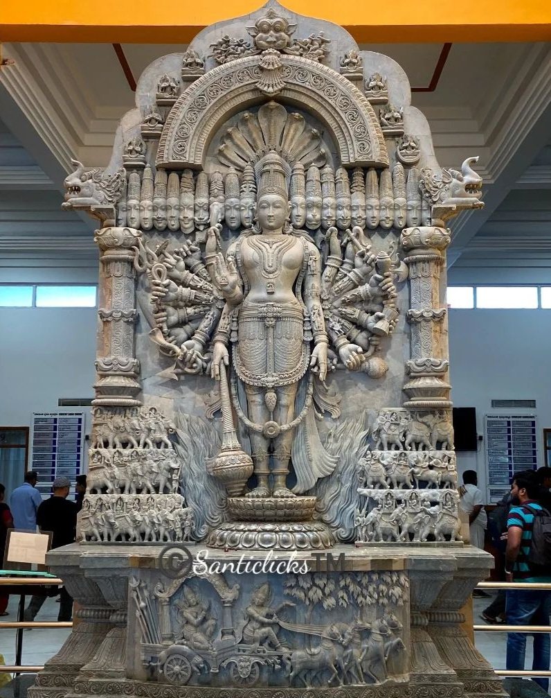 varshaparmar06's tweet photo. Divine Vishvarupam darshan of 
shri Hari Vishnu 

@LostTemple7 https://t.co/cjIPjXSJAc