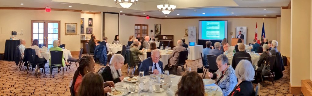 YYCCanadianClub's tweet photo. Thank you @theturner for speaking at our luncheon this afternoon.
It was an informative, entertaining and engaging session, which allowed all attending to hear about just how we, too, can become climate optimists.
#ClimateOptimist #HowToBeAClimateOptimist @PenguinBooks #CdnClub https://t.co/VGYGoeZ62k