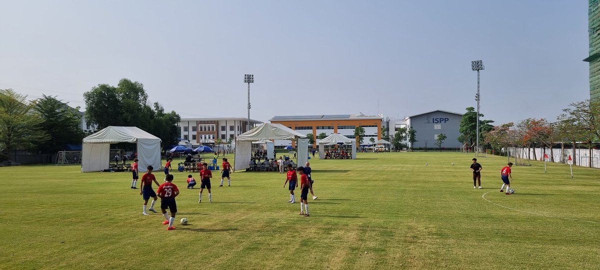 SatishKTM's tweet photo. First day of the football tournament! Go @ISPPCambodia!!!! #mrisa https://t.co/xxf0hQ5BdH