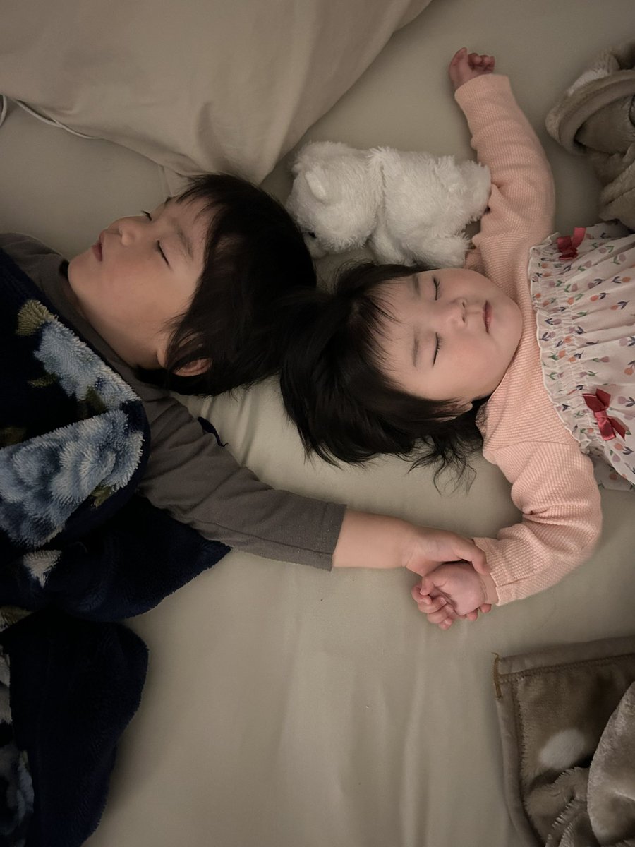 s620_k's tweet photo. 買���物行きたいけどなんもやる気が起きない😭 https://t.co/tQSvtBSEV2