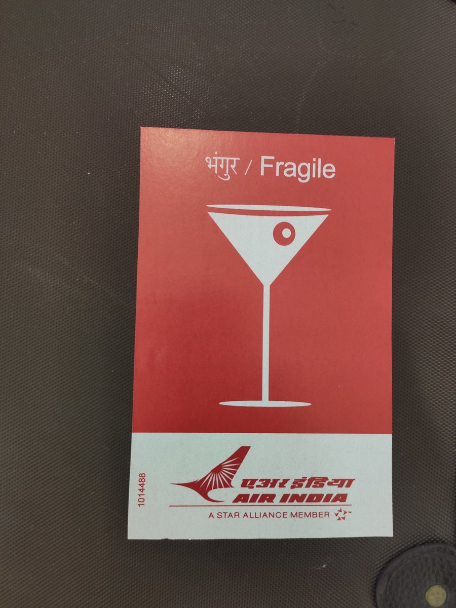 MisraNityanand's tweet photo. एअर इंडिया द्वारा अंग्रेज़ी "fragile" के लिए हिन्दी में "भंगुर" (संस्कृत "भङ्गुर") शब्द का सुन्दर प्रयोग।

Good use of the Hindi word भंगुर (Sanskrit भङ्गुर = "apt to break, fragile, brittle") for "fragile" by Air India.

Photo shared by an international traveller. https://t.co/YNGiIvrfmH