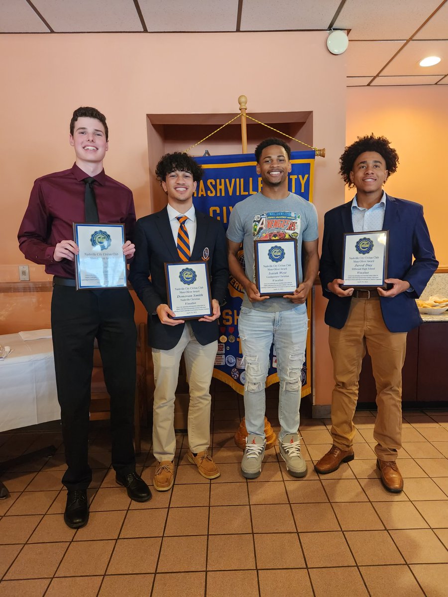 athletics_da's tweet photo. Mr. DA @ajmcgehee10 was recognized as a finalist for the Moss-Oliver Award today.

The award is given to the top HS senior scholar bball player in Davidson County. It includes athletic ability, academic achievement, leadership &amp; community service

@davidsonacademy @DABoysBB https://t.co/inlZA76vSo