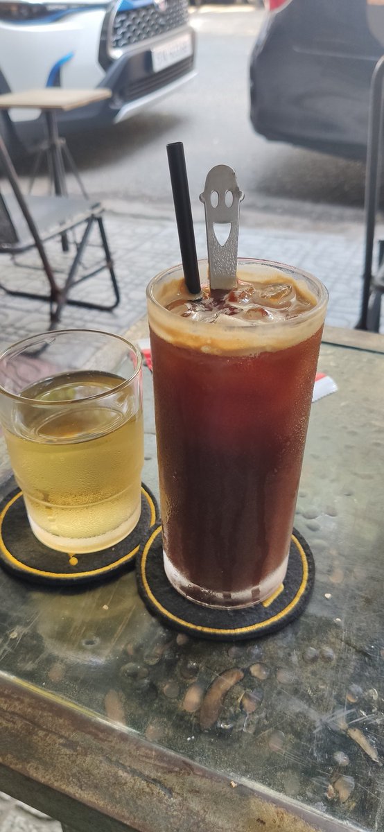 Enjoying a morning coffee with a colleague 🤓 super delicious 😋