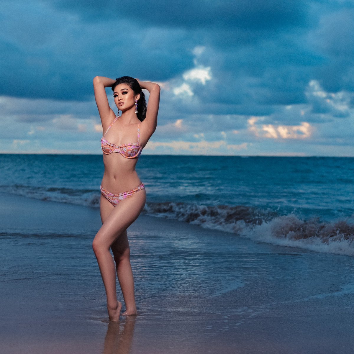 The ocean's roar is music to the soul.

📸 @manumatusphoto 
💇‍♀️ <a href="/glamroa/">Roanmy Mateo</a> 
💄 @carlosfallamakeup

#MissUniverseCanada 
#MissUniverseCanada2022
#MissUniverse 
#beautifullyconfident
#oneuniverse
#misscanada 
#westcoast
#ocean