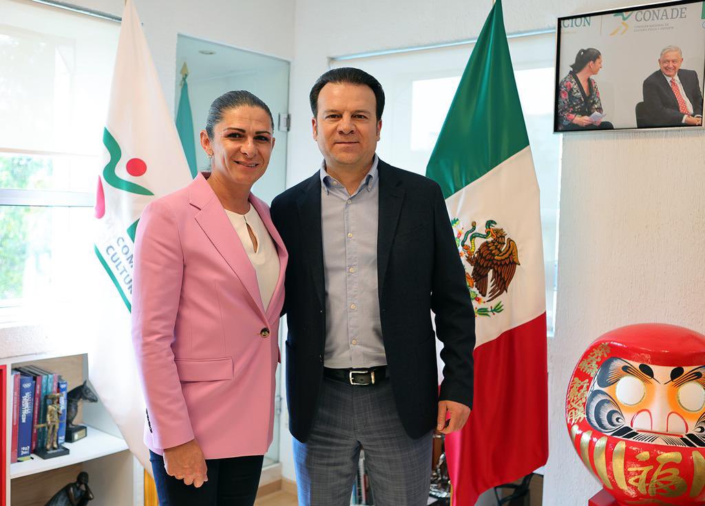 Por nuestro #Durango, estamos tocando todas las puertas necesarias. 

Hoy nos reunimos con <a href="/AnaGGuevara/">AnaGuevara</a>  quien está al frente de <a href="/CONADE/">CONADE DE BOLIVIA</a>, discutimos proyectos de infraestructura deportiva y desarrollo de talentos en nuestro estado. 

¡Vienen buenas cosas para deportistas en DGO!