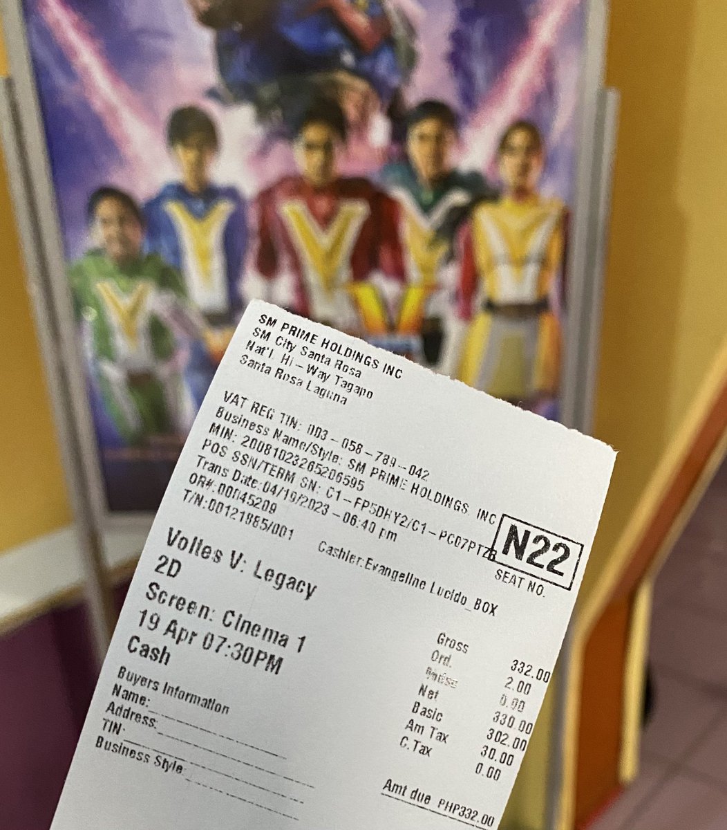 ekisxx's tweet photo. Watched Voltes V : Legacy last night and can’t contain my excitement about it. It brought back too many childhood memories… the year was 1978… still an elementary student that time… wow… that “Let’s Volt In” and “Laser Sword” still echoing…
#VoltesVLegacyCinematicExperience https://t.co/GNWj924j6J